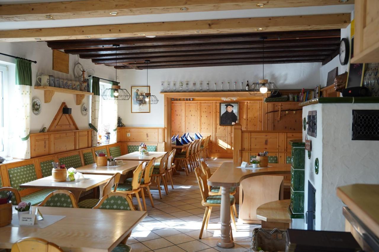 Hotel Gasthof Weisser Loewe Burgthann Экстерьер фото