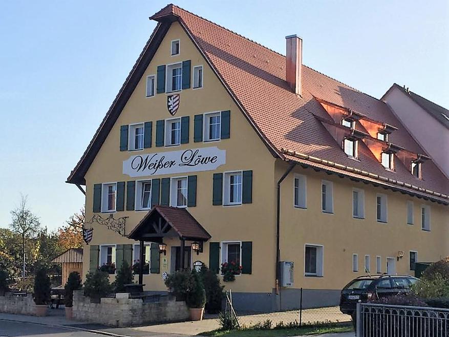 Hotel Gasthof Weisser Loewe Burgthann Экстерьер фото